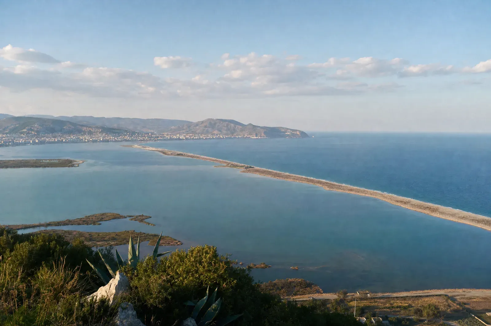 Panorama sur la lagune de Marchica à Nador